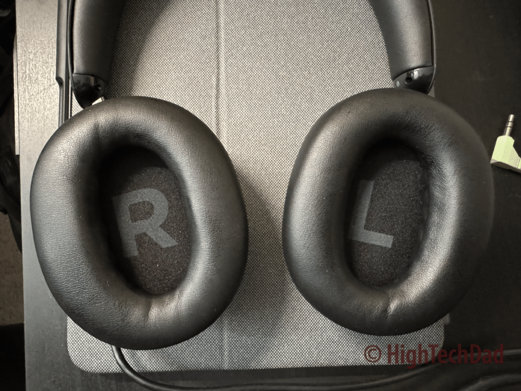 Left & right - Naztech AURA 360 ANC headphones - HighTechDad review