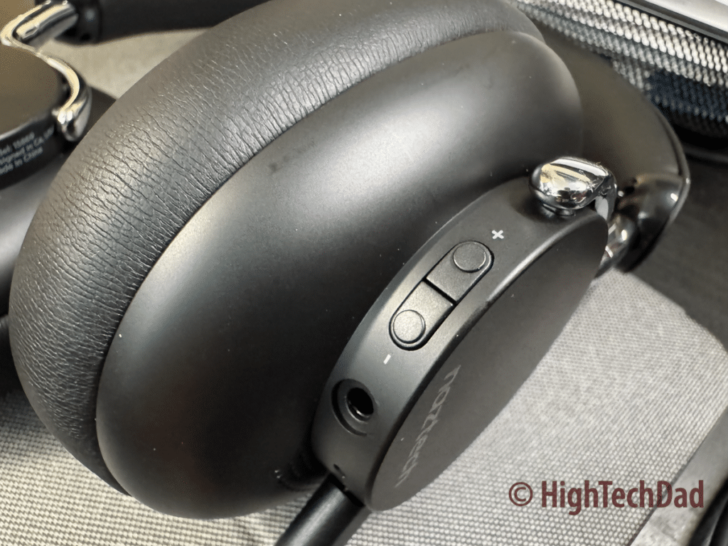 Buttons - Naztech AURA 360 ANC headphones - HighTechDad review